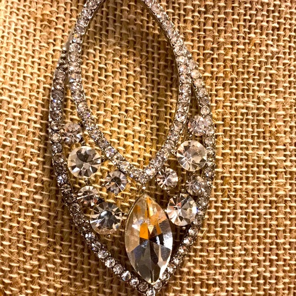 Ladies Statement Rhinestone Dangle Earrings - Picture 2 of 4